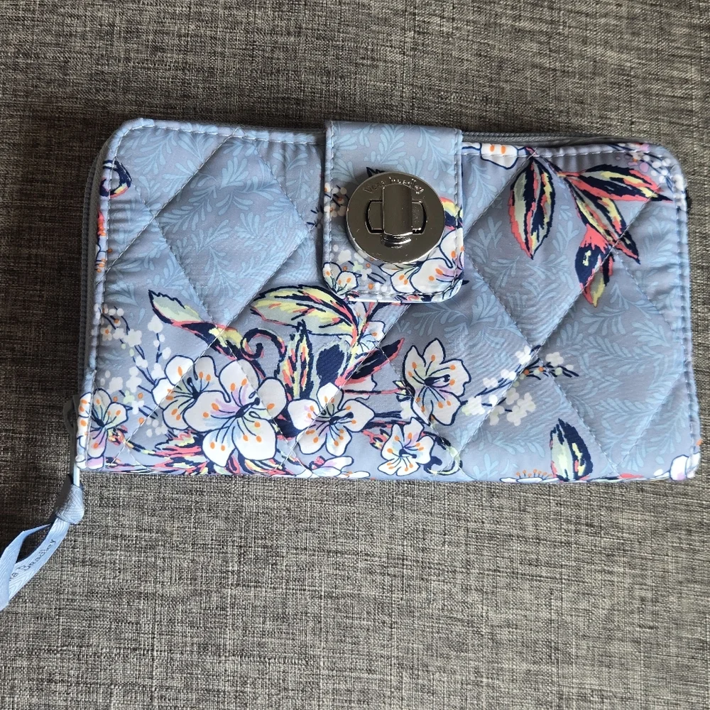 Vera Bradley Ultralight RFID Turnlock Wallet Cherry Blossoms New Without Tags